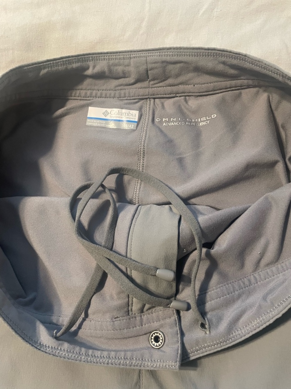 Columbia Light Gray Active Skort with Interior Drawstring Sz 10 - Picture 5 of 9